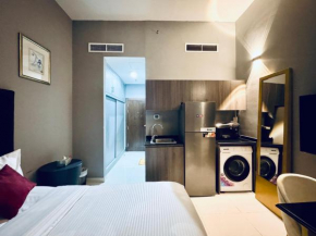Ideal Short Term Rental Studio on Sheikh Zayed Road Near Key Landmarks